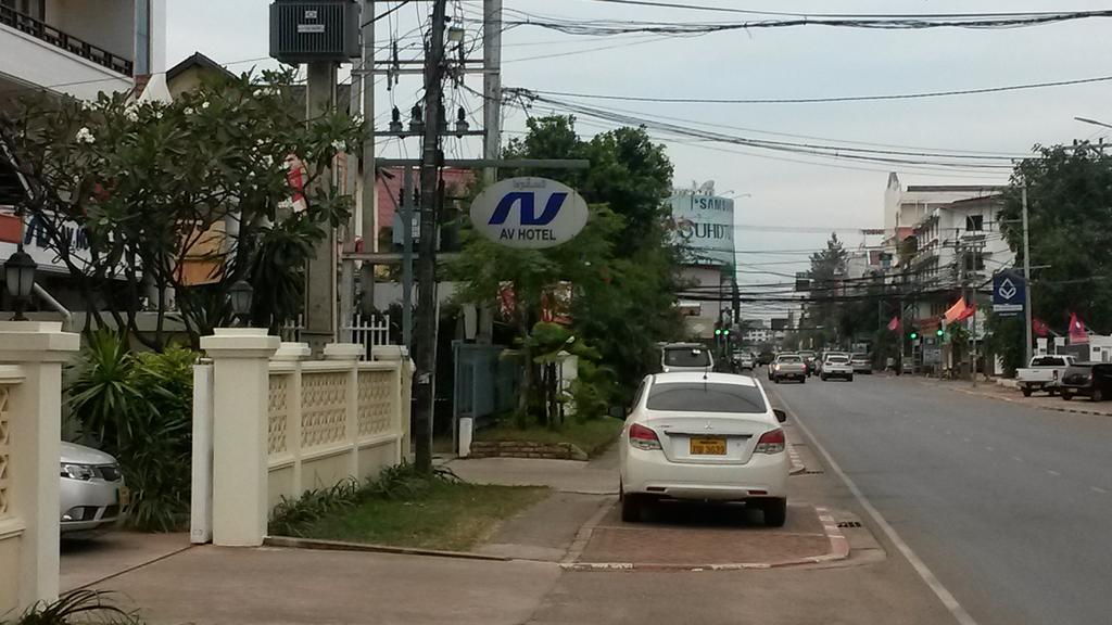 Av Hotel Вьентьян Экстерьер фото
