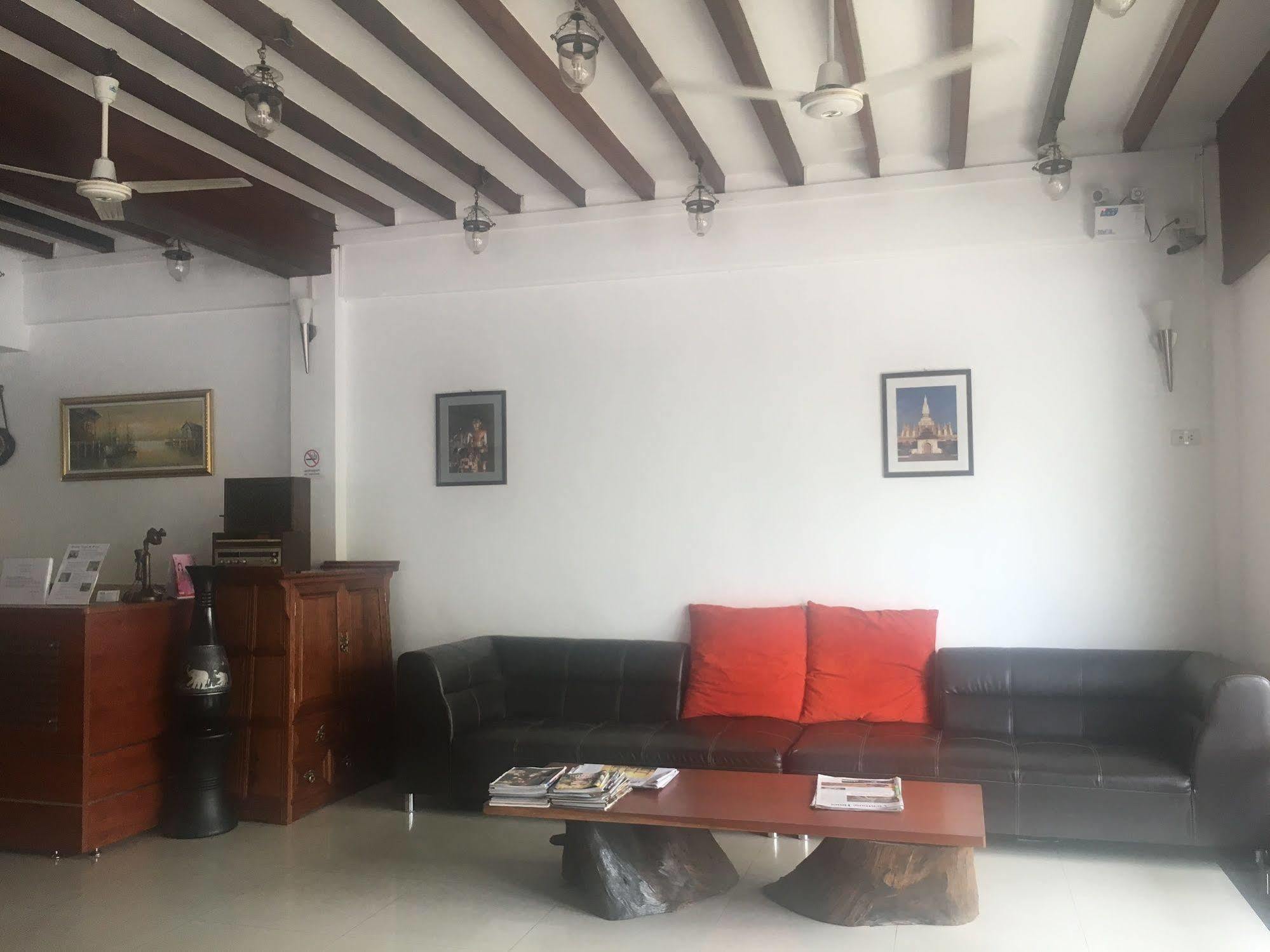 Av Hotel Вьентьян Экстерьер фото