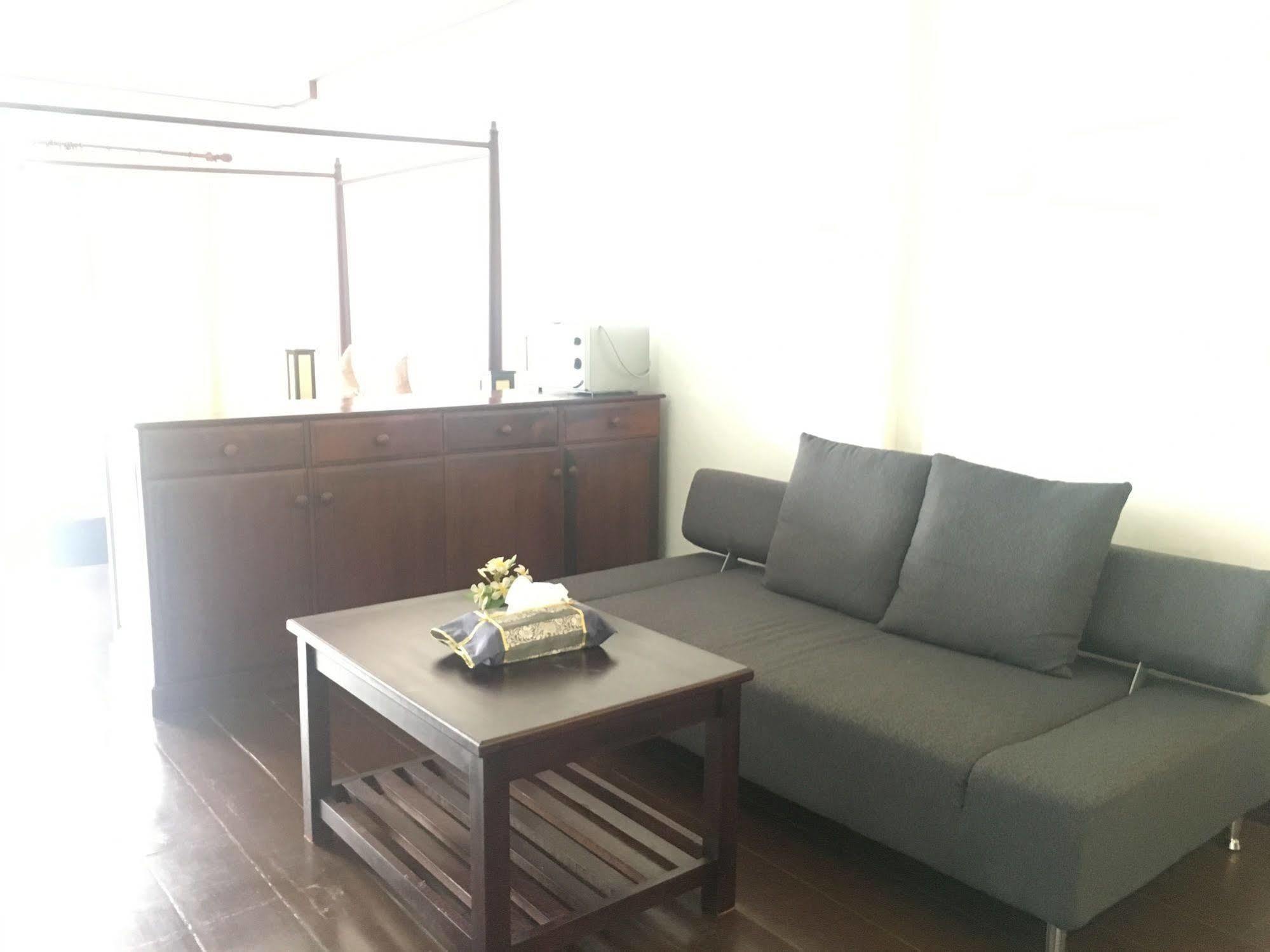 Av Hotel Вьентьян Экстерьер фото