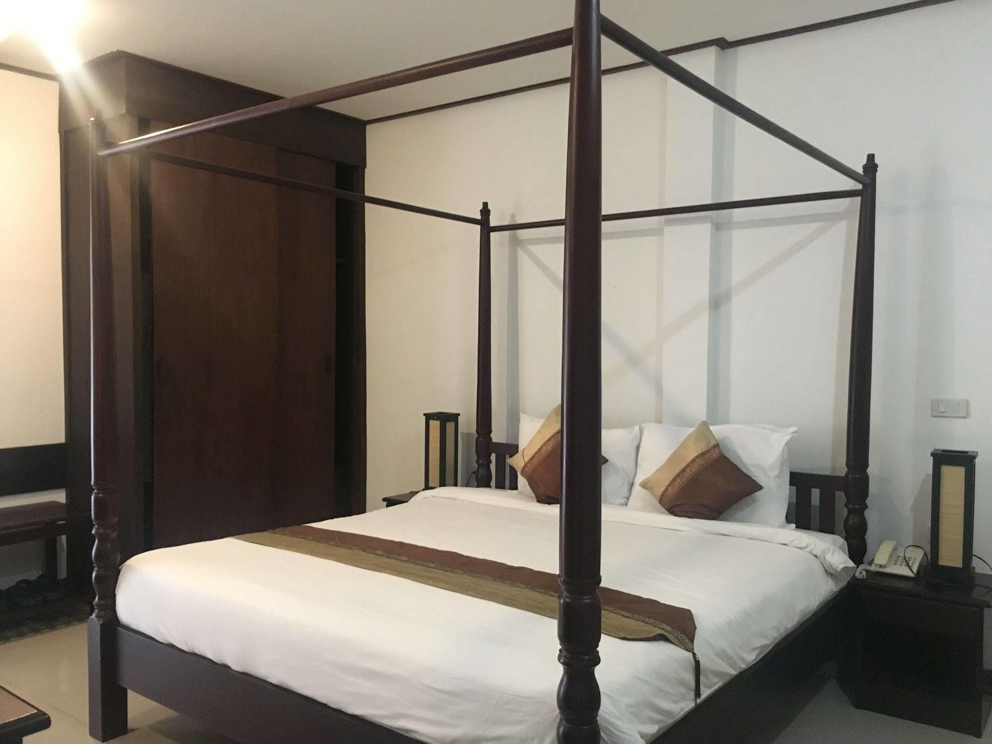 Av Hotel Вьентьян Экстерьер фото