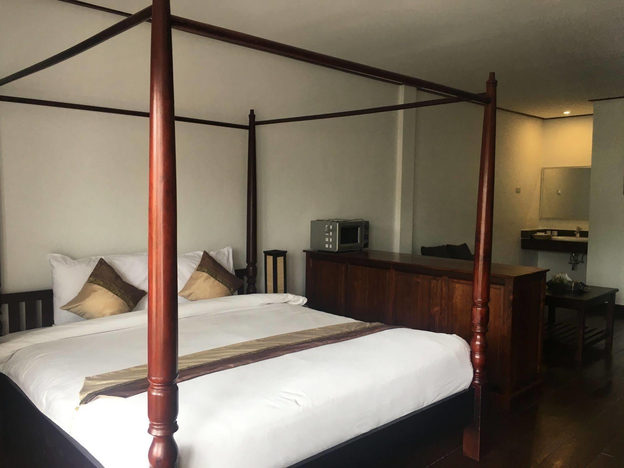 Av Hotel Вьентьян Экстерьер фото