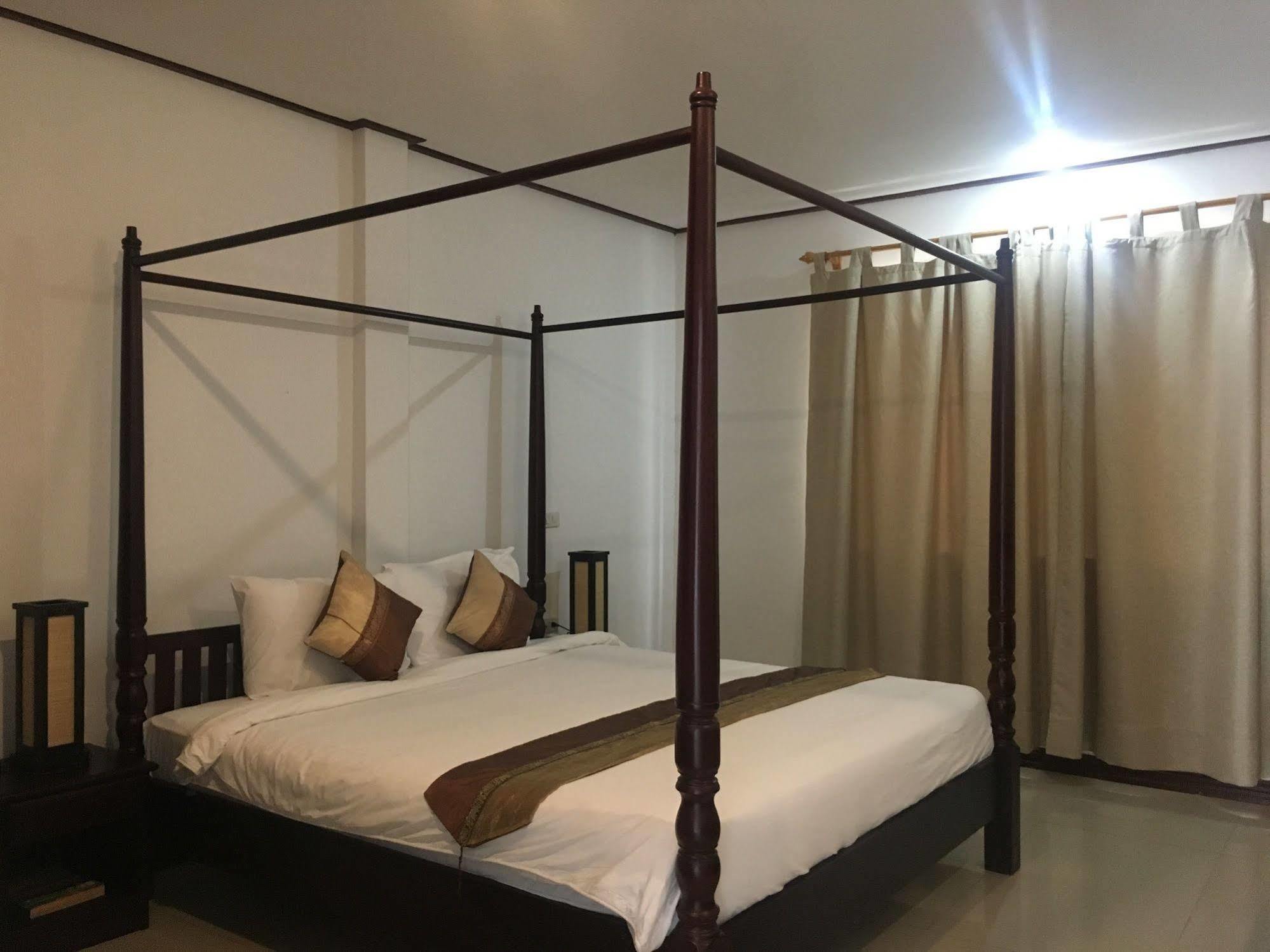 Av Hotel Вьентьян Экстерьер фото