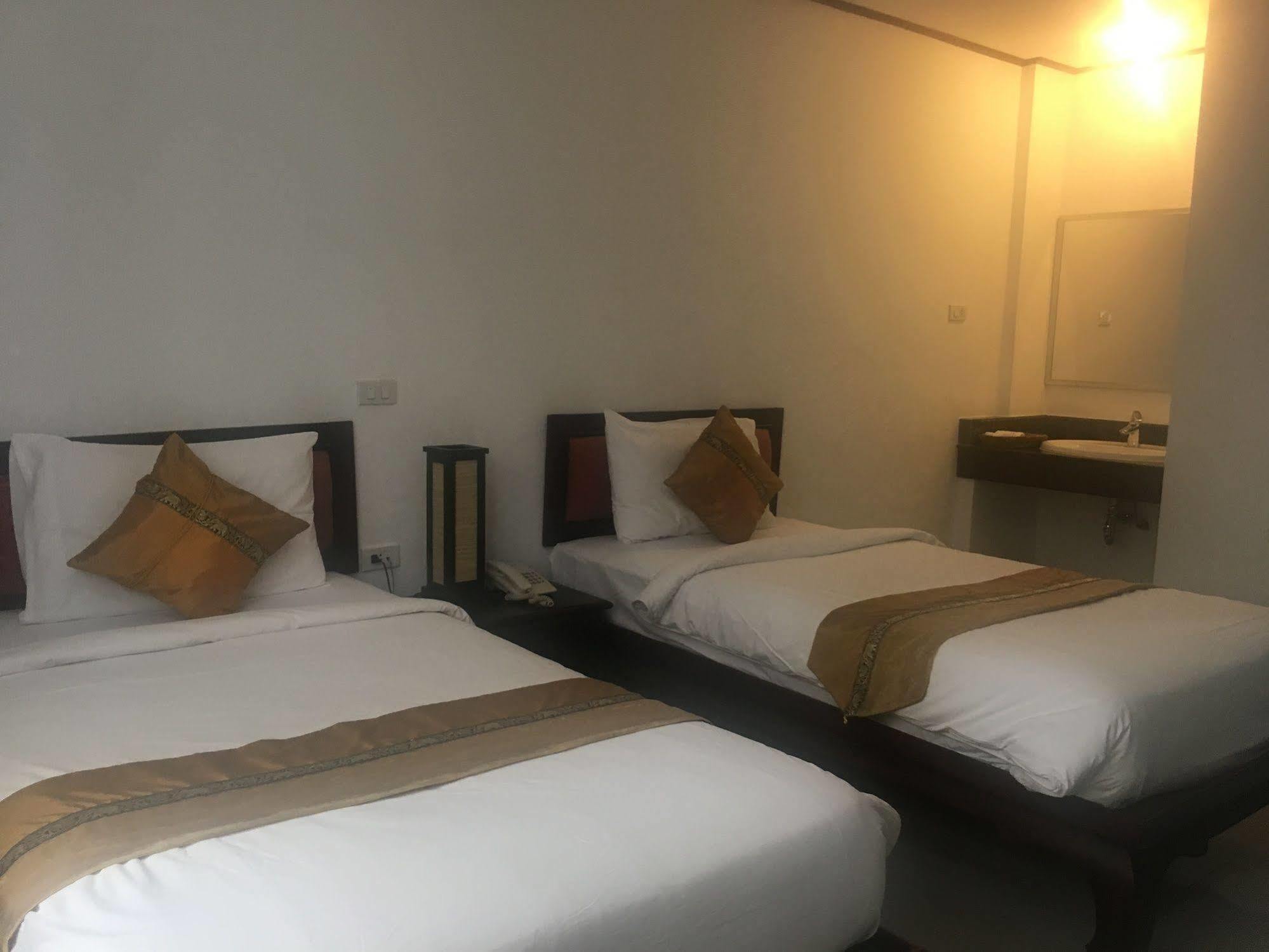 Av Hotel Вьентьян Экстерьер фото