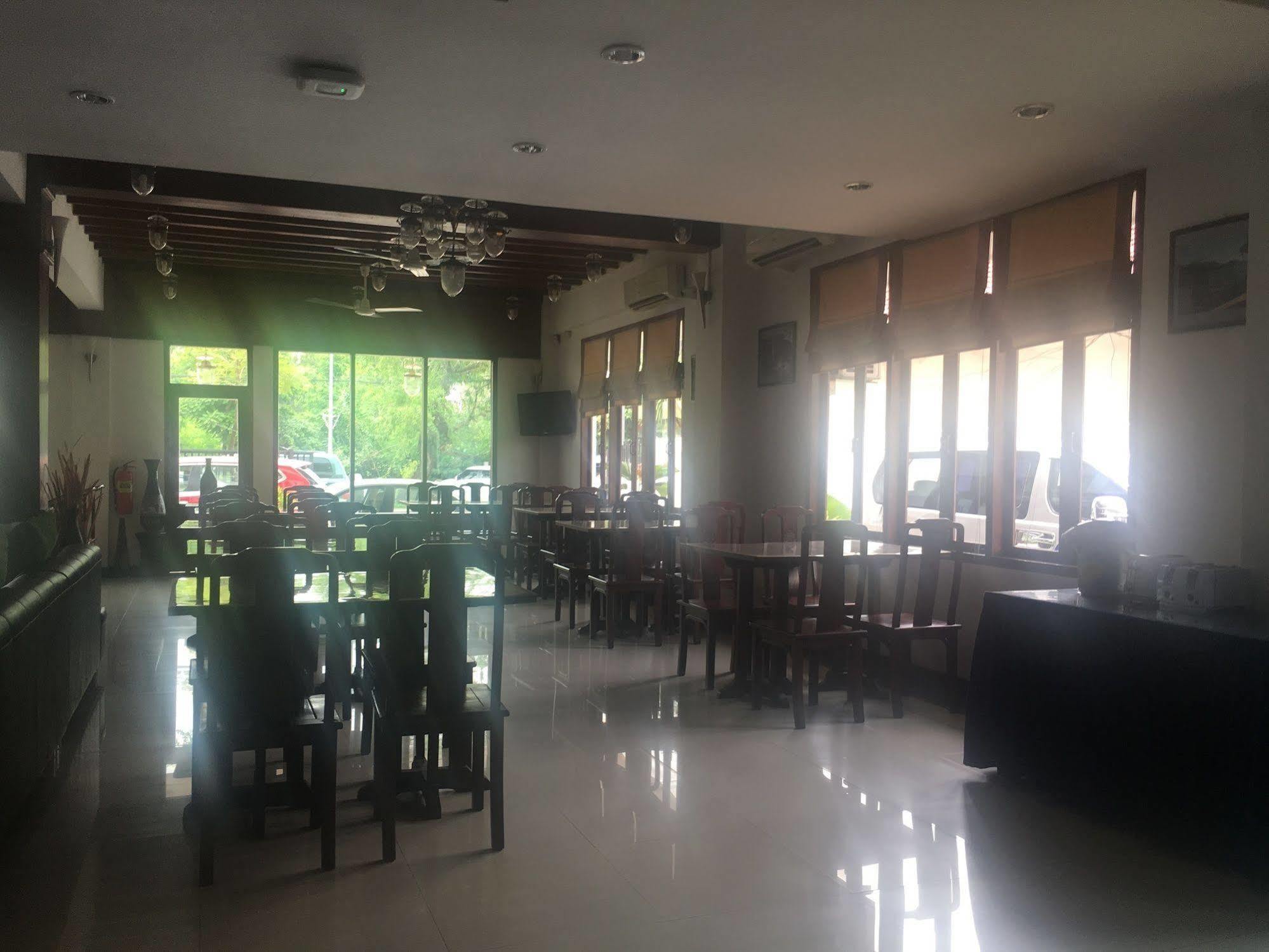 Av Hotel Вьентьян Экстерьер фото