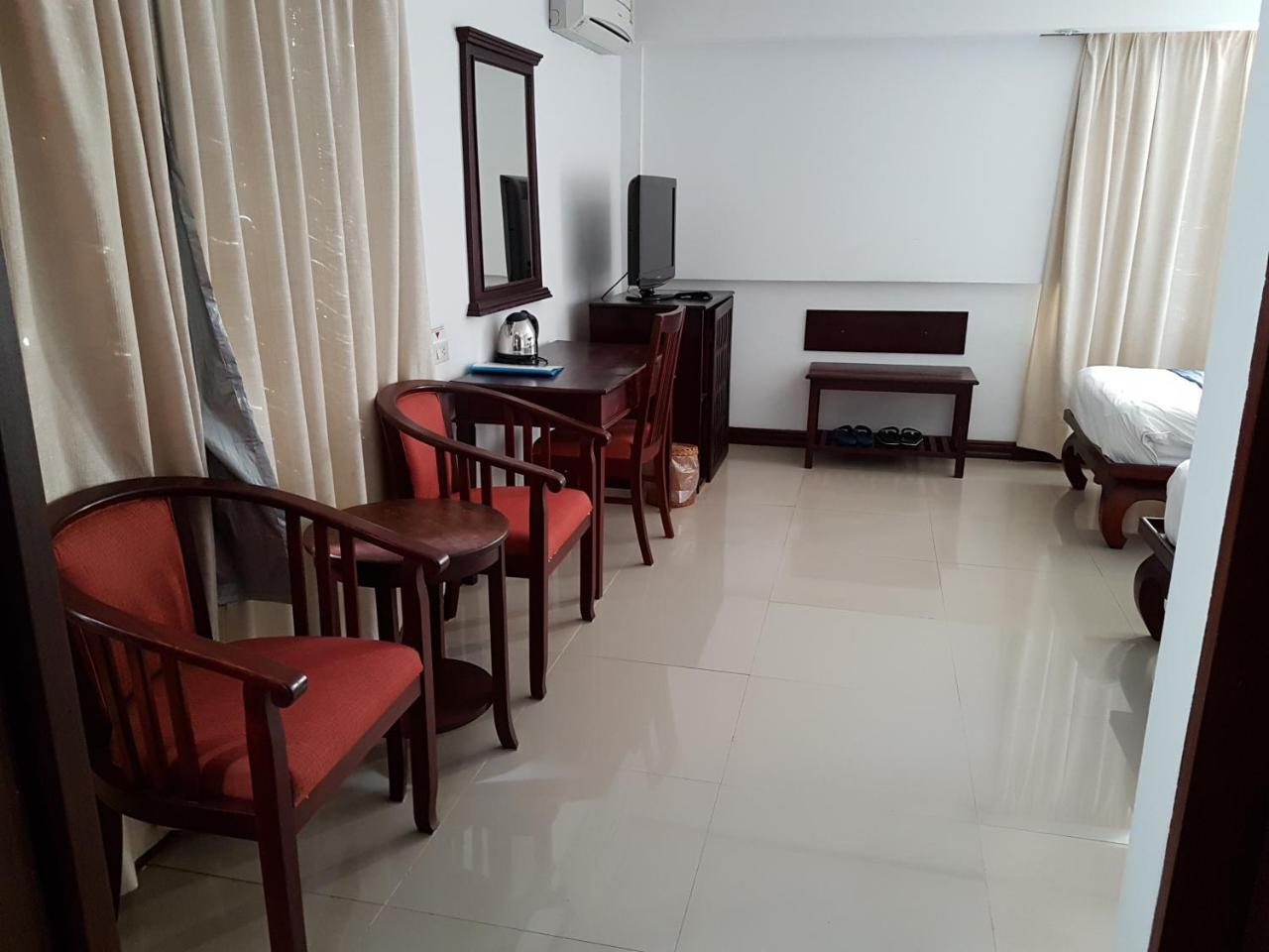 Av Hotel Вьентьян Экстерьер фото